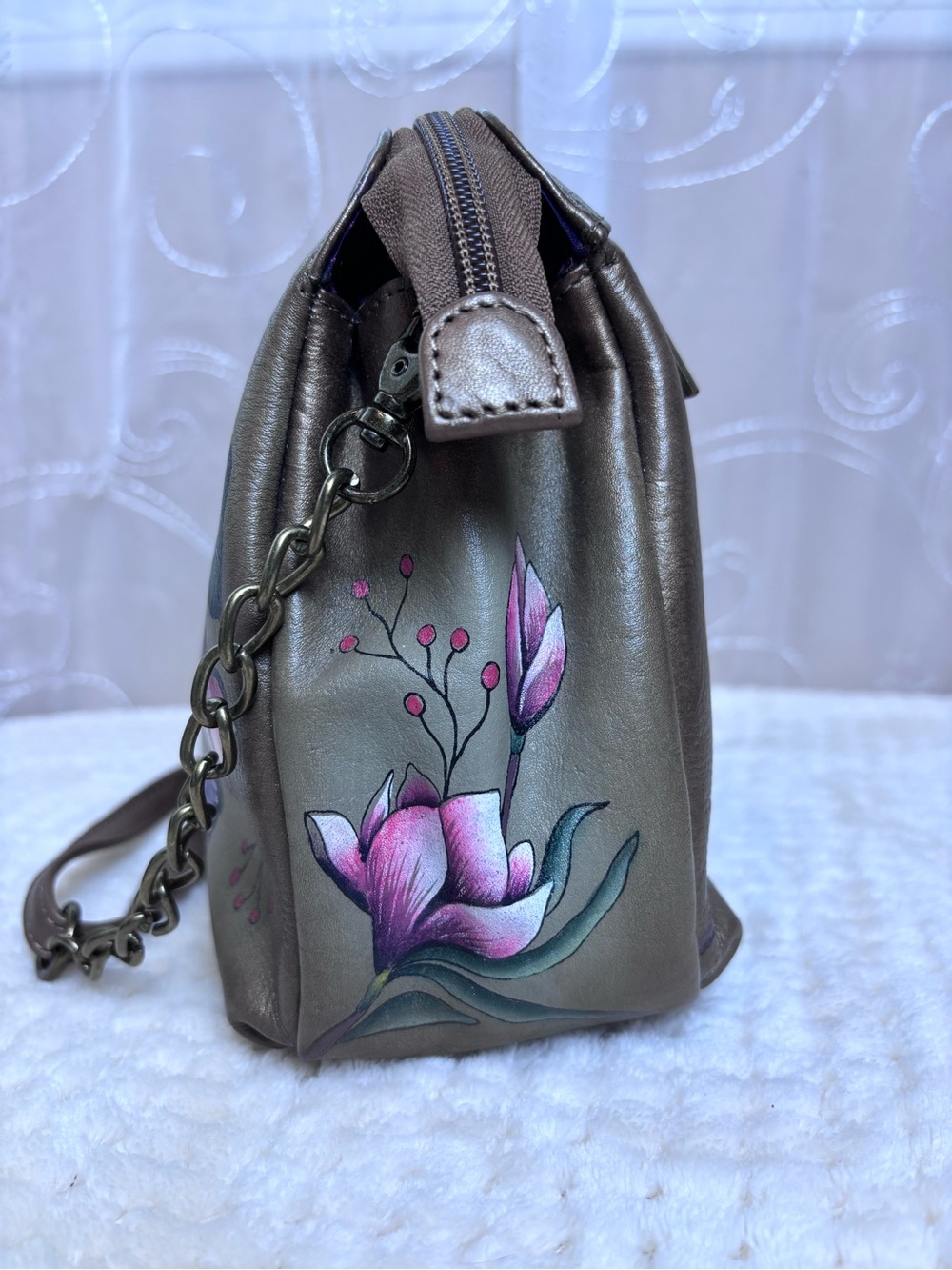 Anuschka Olive Leather Crossbody with Hand-Painted Butterflies & Florals - Picture 7 of 16